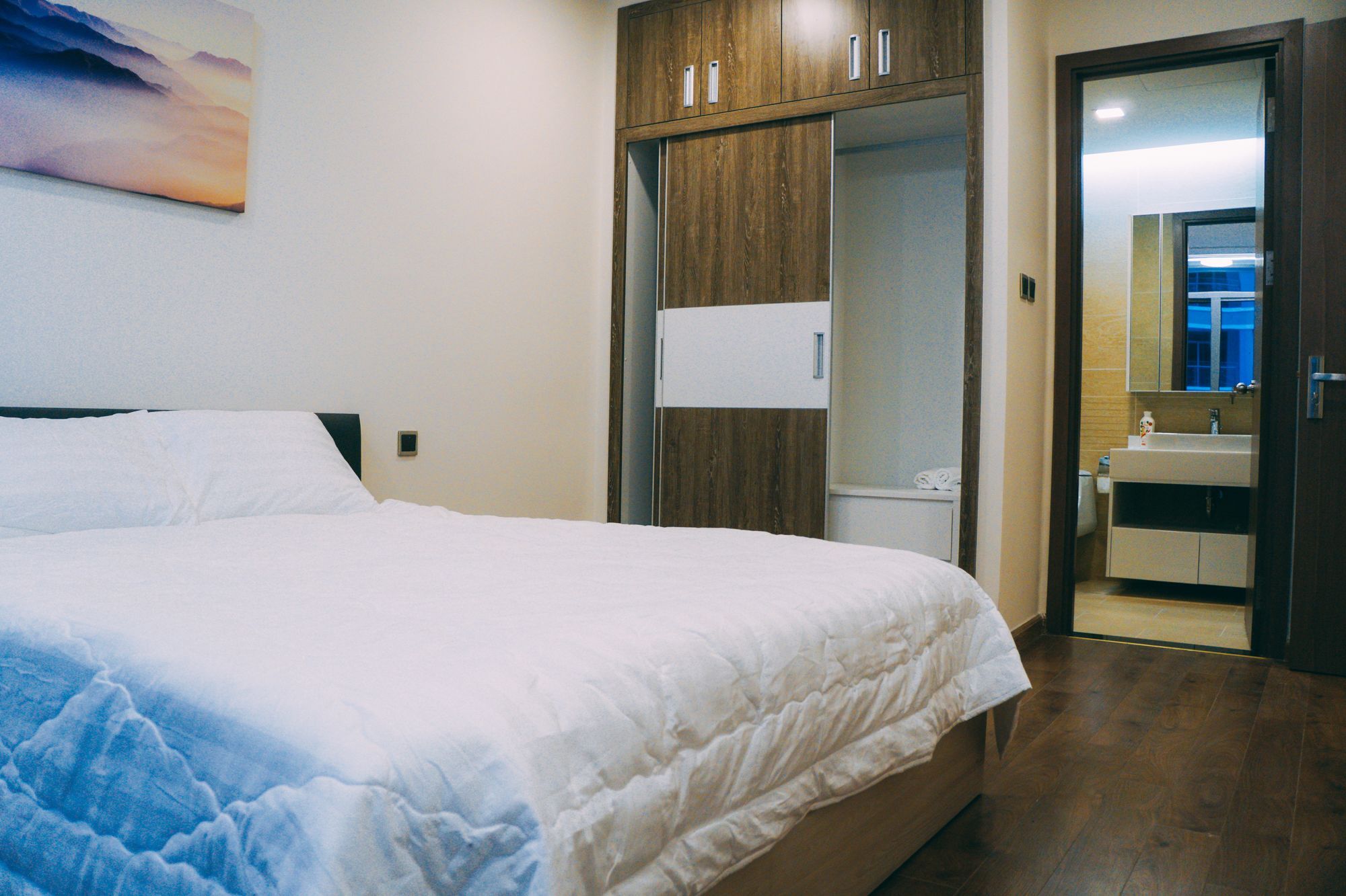 Sunflower Luxury Apartment